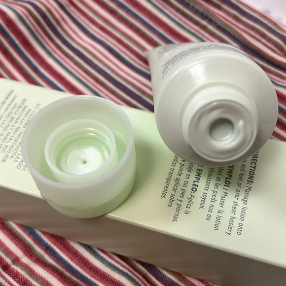 Mary Kay NEW In Box Mary Kay Mint Bliss Energizing Lotion For Feet And Legs 3oz - Picture 5 of 5